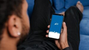Cómo descargar y registrarse en la app Mi DGT